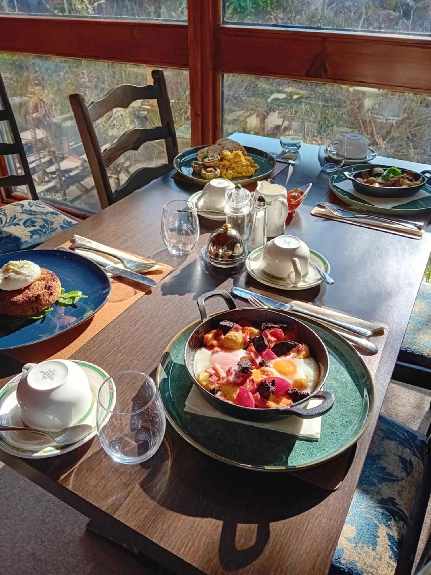 Stage House Bed & Breakfast Glenfinnan Exterior photo
