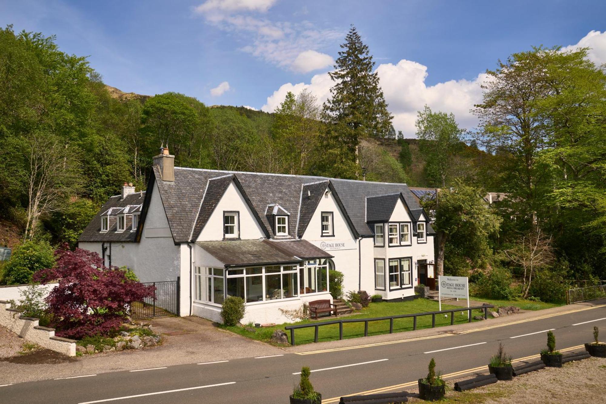 Stage House Bed & Breakfast Glenfinnan Exterior photo
