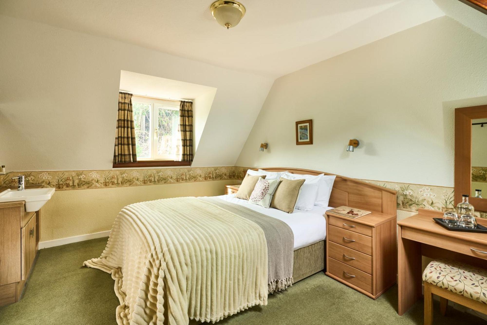 Stage House Bed & Breakfast Glenfinnan Exterior photo