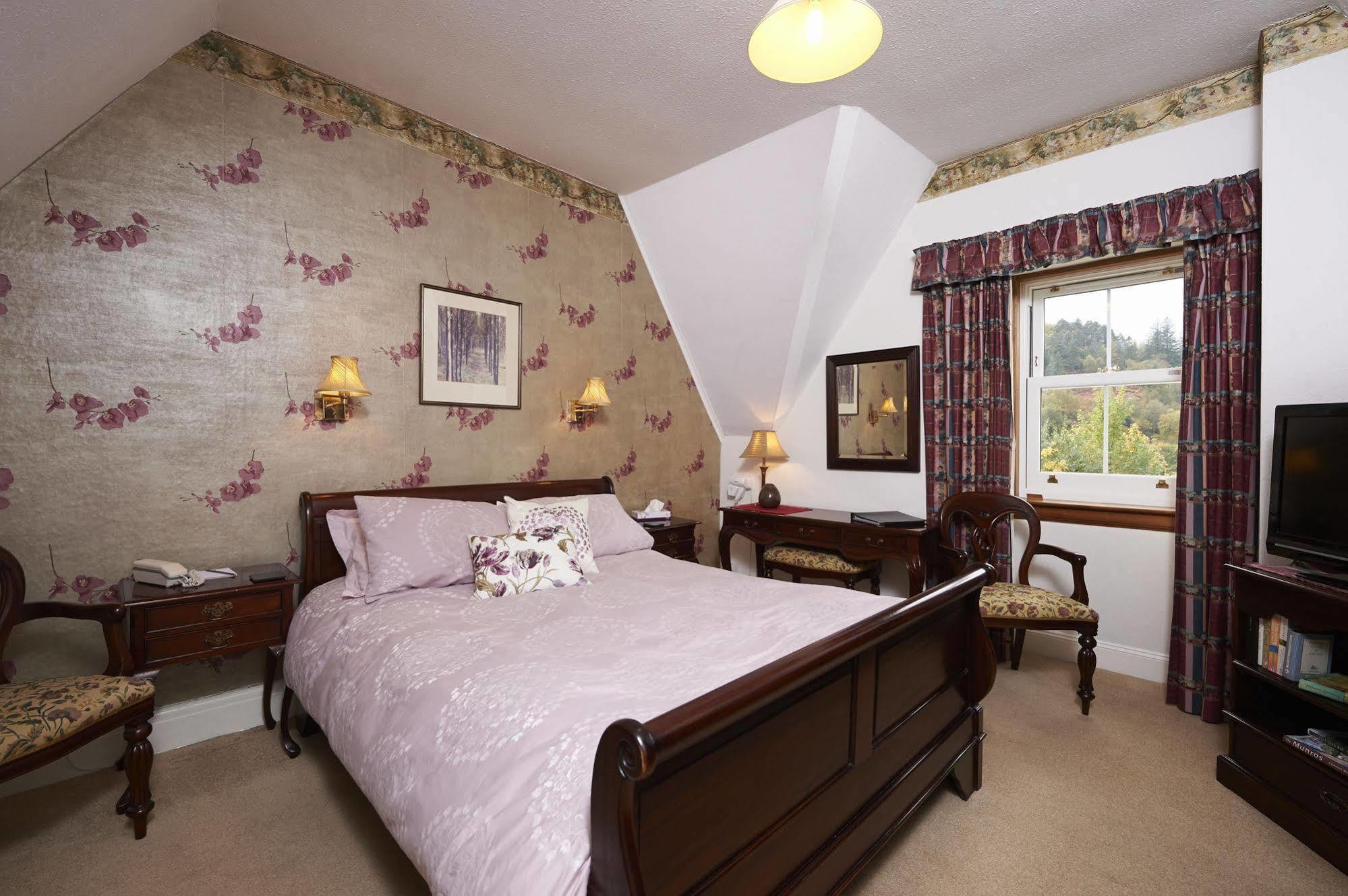 Stage House Bed & Breakfast Glenfinnan Exterior photo